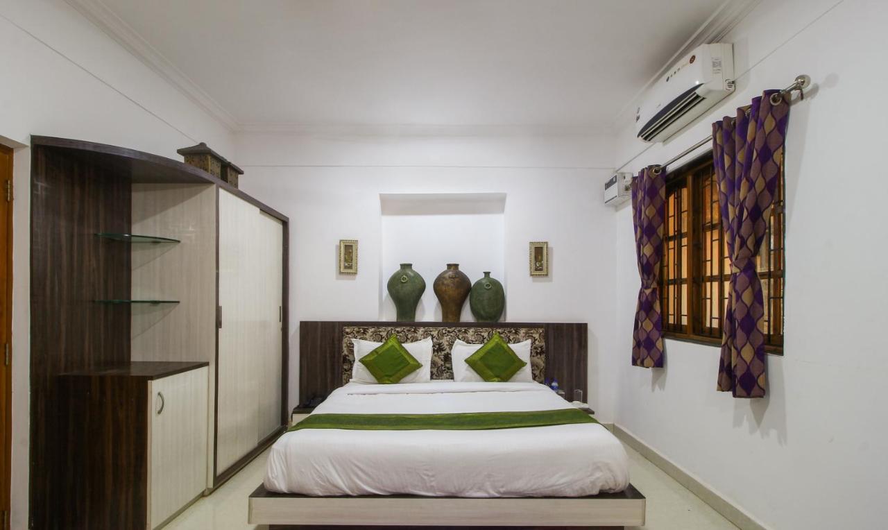 Treebo Trend Skylight Royal Stay Candolim Exteriör bild